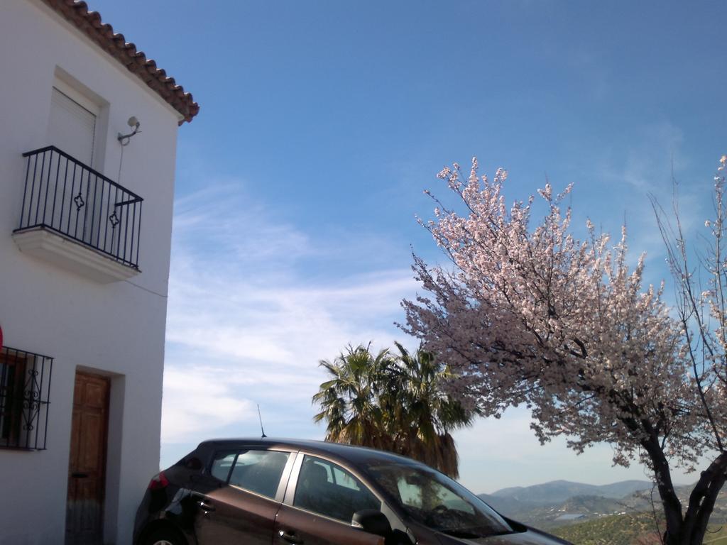 Casas Azahar-Alucema Guest House Zahara De La Sierra Luaran gambar